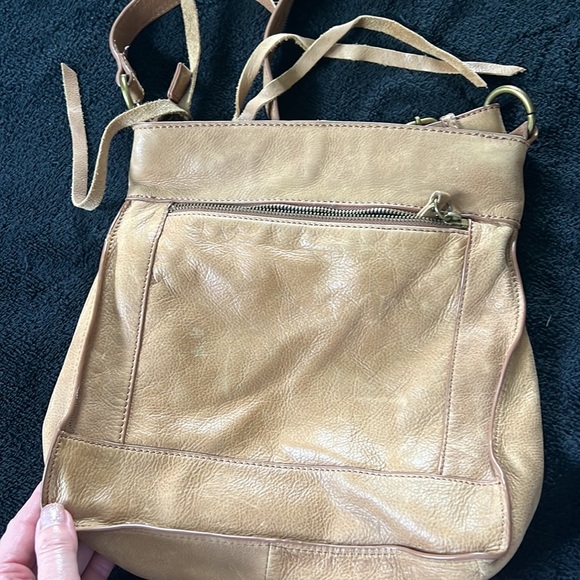 Lucky Brand tan leather crossbody purse no stains! Carried very little 11”x11” - Picture 4 of 6